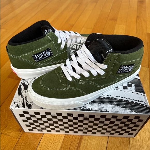 Men’s Vans Half Cab Skateboard shoes. - Picture 3 of 6